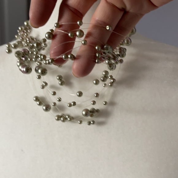 Multi strand gray pearl style necklace - Picture 5 of 6